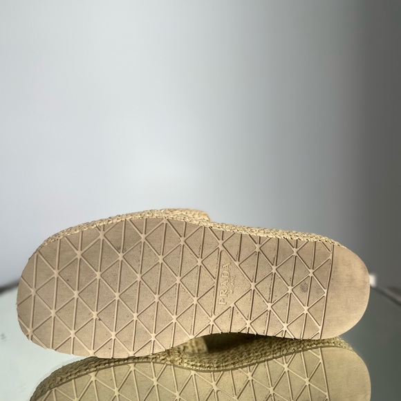 Like new Prada Crochet Raffia flatform slides $1,150 38 - Picture 7 of 15